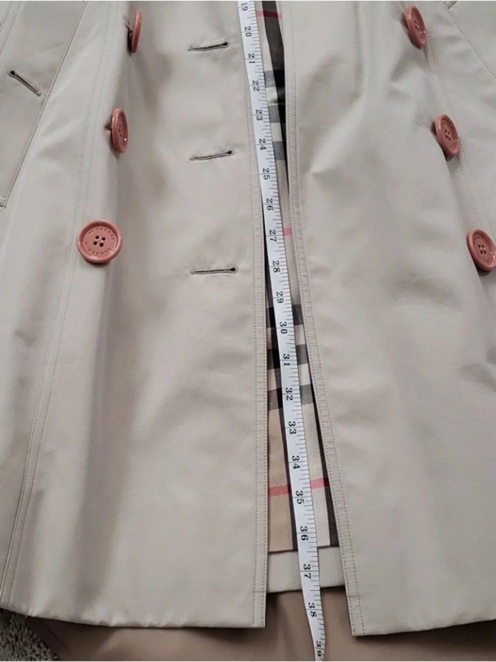 Burberry Women's Classic Light Beige Trench Coat - belt’s missing - Picture 3 of 3
